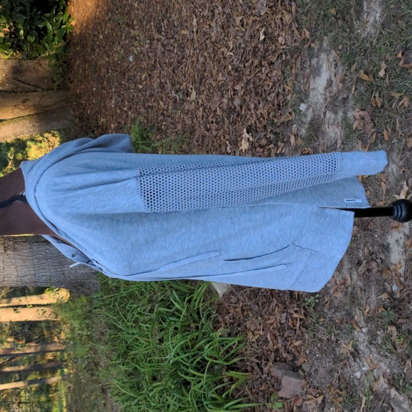 RBX Gray Hoodie with Kangaroo Pocket & Mesh Sleeves NWOT - Picture 8 of 10